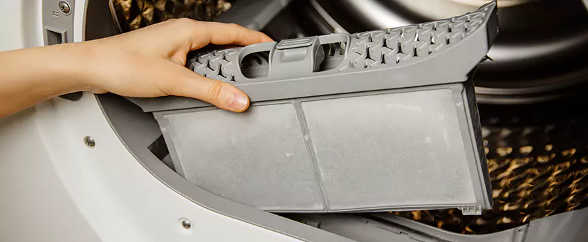 Signs Of A Clogged Dryer Lint Trap in Lima, Ohio